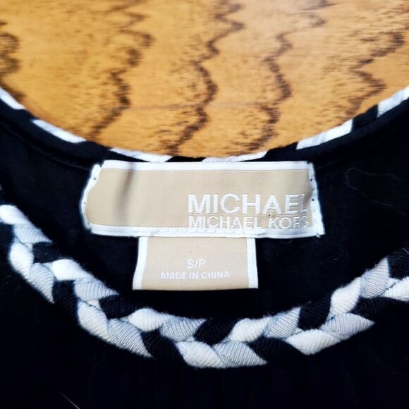 🔺️Michael Kors Black Braided Neckline Tanktop Small - Picture 7 of 9
